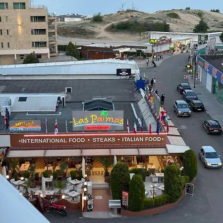 Miramar Palace 615 Apartment